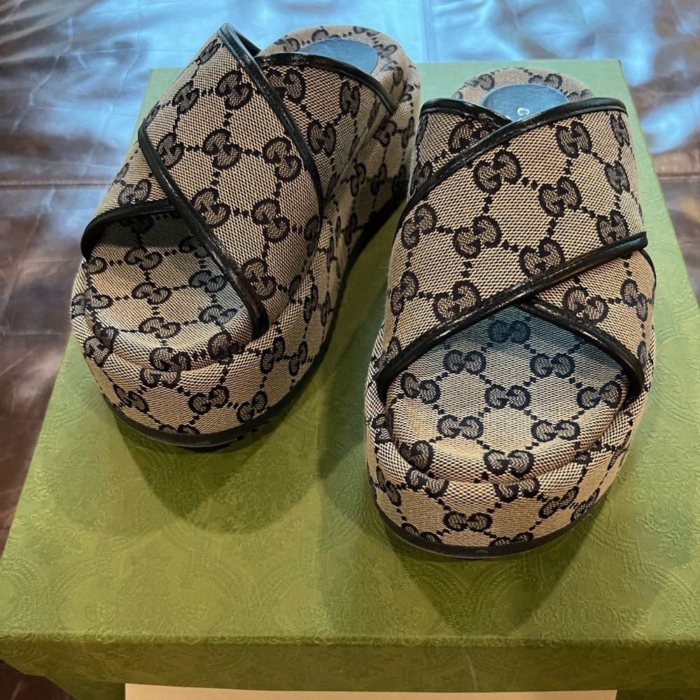 Gucci Platform Sandals - Picture 1 of 4